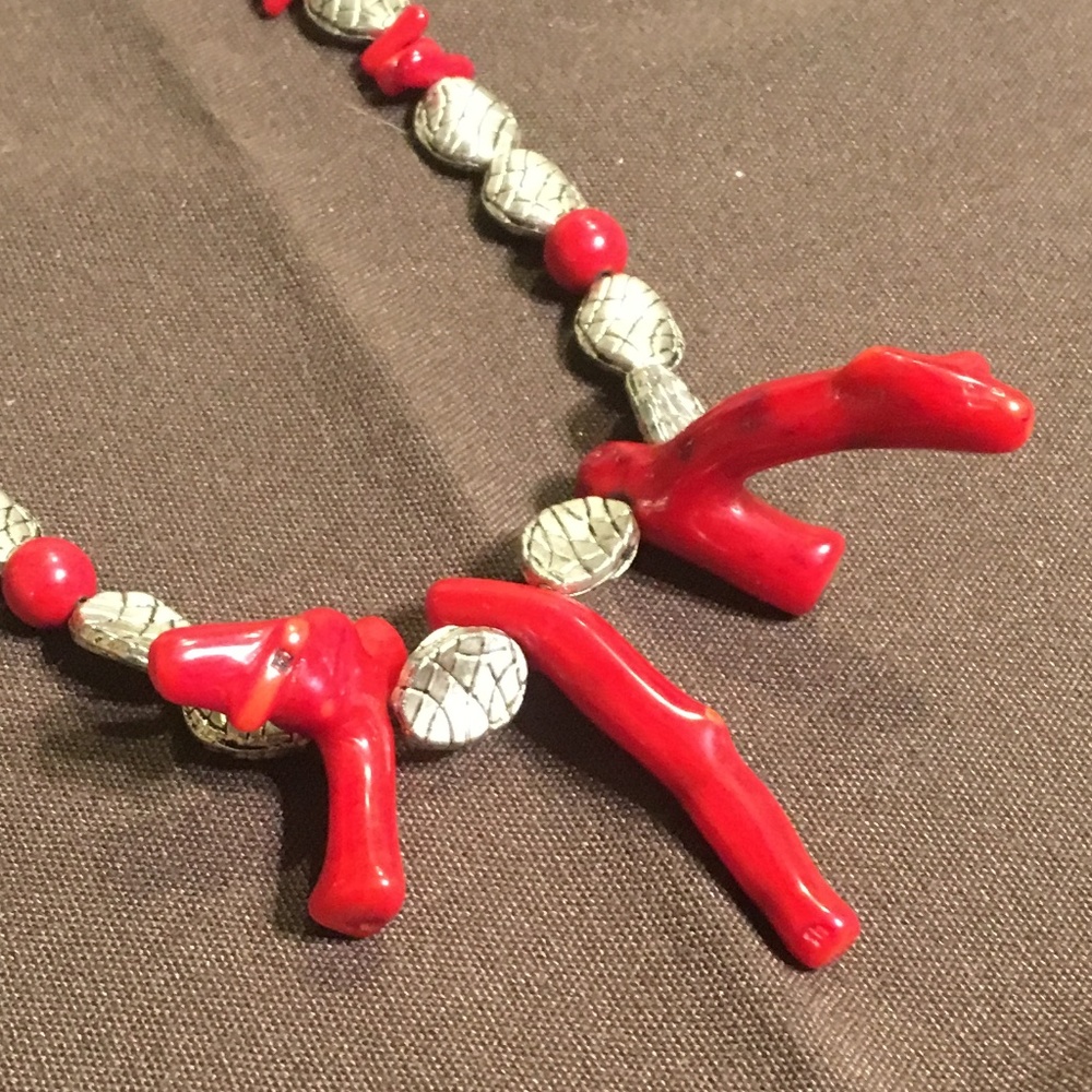 NECKLACE - Picture 3 of 4